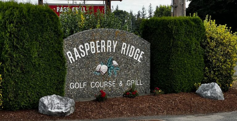 Raspberry Ridge Golf Course Entrance Sign